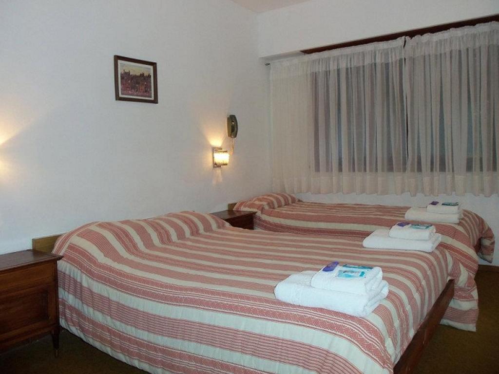 Dino'S Hotel Villa Gesell Szoba fotó